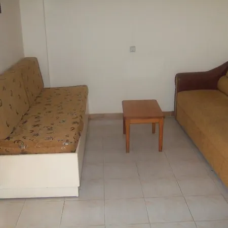 Ξενοδοχείο με διαμερίσματα Kamelya 3*