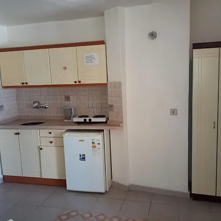 Kamelya Aparthotel 3*