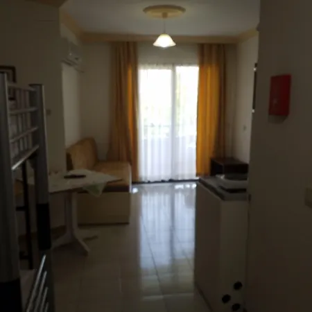 Kamelya アパートホテル