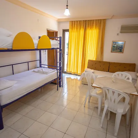 Kamelya アパートホテル 3*