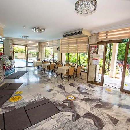 アパートホテル Kamelya