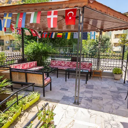 Kamelya マルマリス