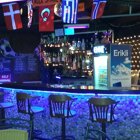 Kamelya アパートホテル 3*