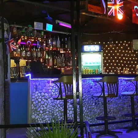 Kamelya アパートホテル