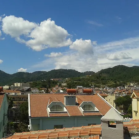 Kamelya アパートホテル