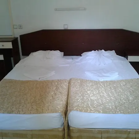 アパートホテル Kamelya マルマリス