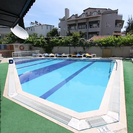 Kamelya Aparthotel 3*