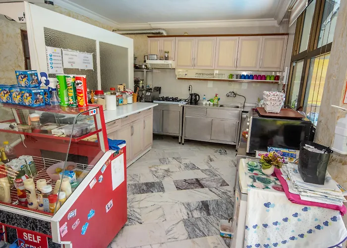 Ξενοδοχείο με διαμερίσματα Kamelya Μαρμαρίς